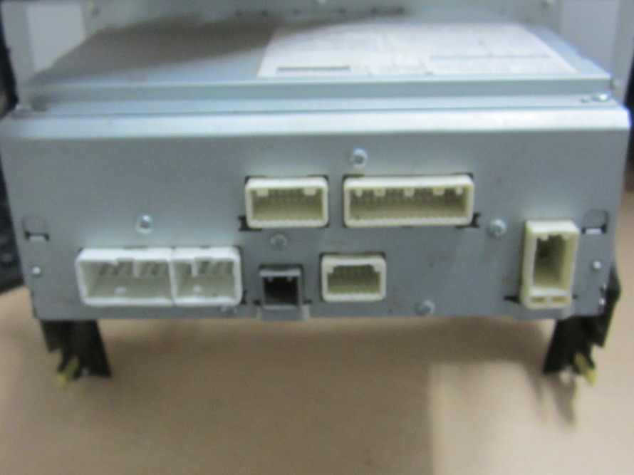 Toyota CAMRY CD PLAYER SOME SCRATCHES 86140 06011 Used Auto Parts Mercedes Benz Used